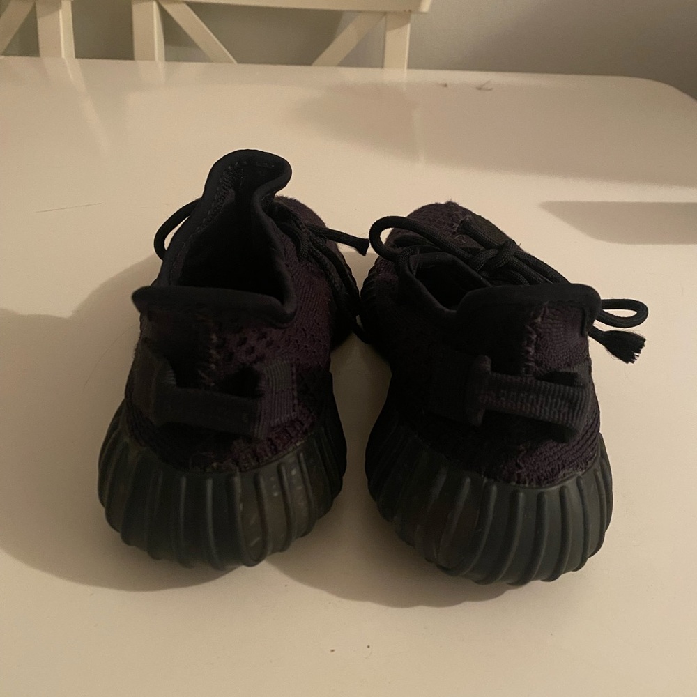 Adidas Yeezy Boost 350 V2 Onyx – Men’s Size 4.5 - Picture 5 of 7